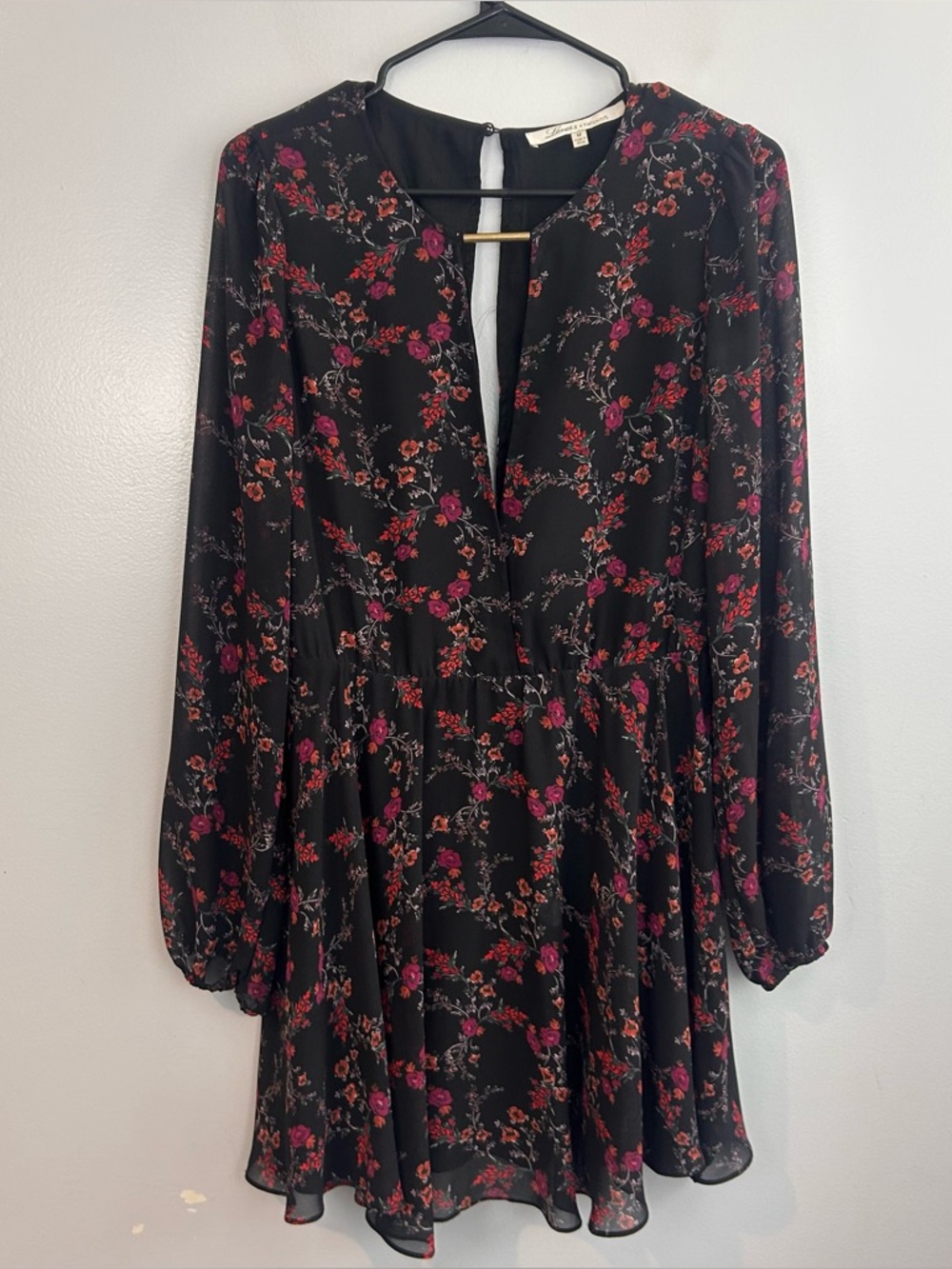 Lover's + Friends Lana Moody Floral Flowy Deep V Keyhole Mini Dress Size Medium - Picture 2 of 13